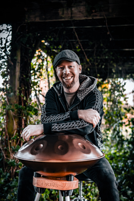 <a href="https://muzieklesdenbosch.nl/docenten/rowan-hendrix/" >Rob van Barschot</a>